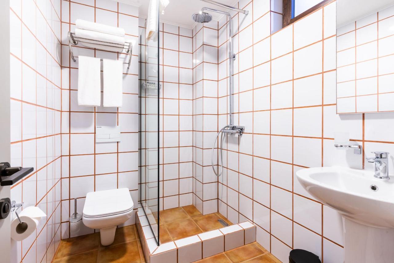 Reikartz King Tamar Tbilisi Hotel Екстериор снимка