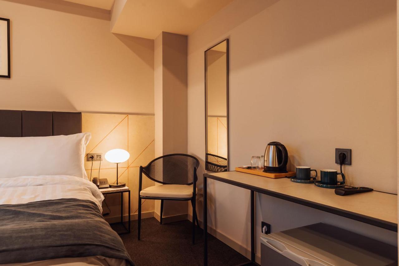 Reikartz King Tamar Tbilisi Hotel Екстериор снимка